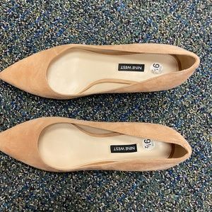 Nine West Tan Suede Kitten Heels 9.5